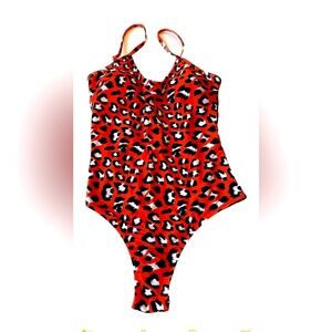 💕Women’s NWOT Cupshe Red/Leopard print one-piece bathing suit in size me…